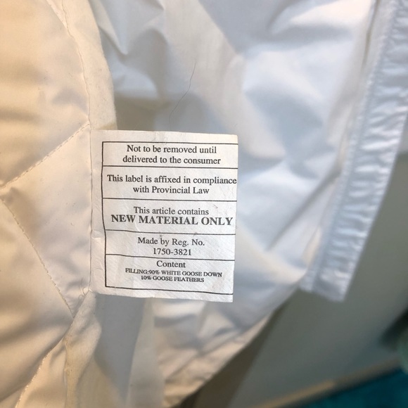 Lululemon white goose down puffer jacket - Picture 4 of 4